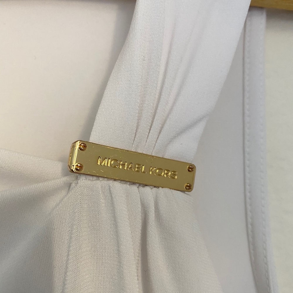 SOLD Micheal Kors White & Gold Sleeveless Blouse - Picture 5 of 10